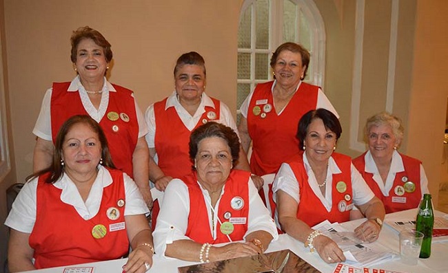 Voluntarias del Asilo Sagrado Corazón de Jesús y María, Carmenza de Diazgranados, Sarita de Dangond, Blanca de Trujillo, Magda de Fernández de Castro y Cecilia Pacheco.