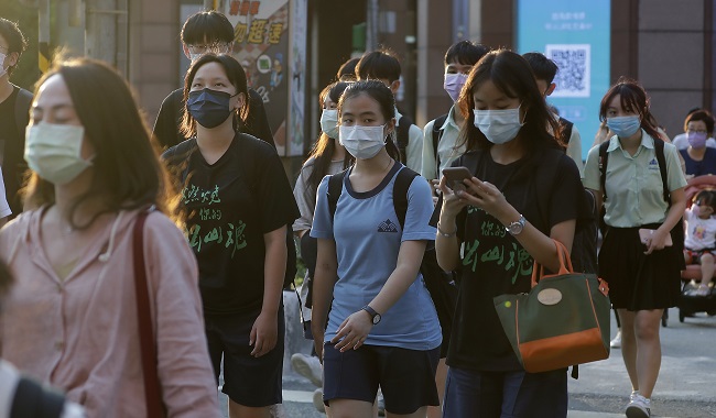 La estrategia china va evolucionando de acuerdo con la situación y que es "diferente" a la de otros países.