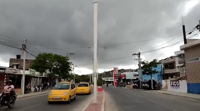 Autoridades recomiendan a las personas que residen en zonas de alto riesgo como rondas hídricas o en cerros para que estén prestas a evacuar.