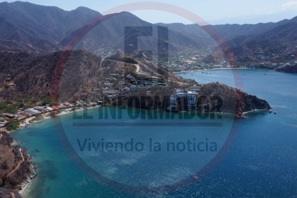 Imagen panorámica de Playa Grande, Taganga y sus cerros, registrada desde El Ancón. Derechos Reservados/ELINFORMADOR