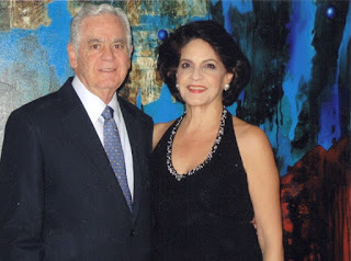 Alfonso de la Espriella Ossío, autor cartagenero y su esposa,   María Cristina Tovar Delgado, en quien se inspiró para escribir ‘Indio Tayrona’. 