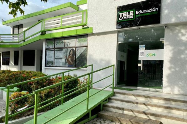 Estudiantes de la CUN compartieron con EL INFORMADOR sus experiencias y recomendaciones sobre los retos que enfrentan los jóvenes durante los primeros semestres universitarios. Foto: Derechos reservados EL INFORMADOR