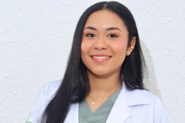 La nutricionista dietista Grei Natalia Diazgranados Álvarez habló sobre la importancia de mantener hábitos alimenticios saludables durante la vida universitaria. Foto cortesía.