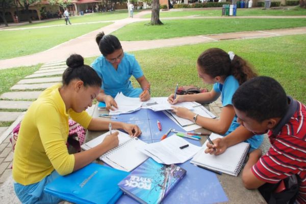 Estudiantes de Santa Marta y el Magdalena hoy cuentan con más opciones de acceso a la educación superior gracias a programas de gratuidad, becas y formación técnica. Foto Derechos reservados / EL INFORMADOR.