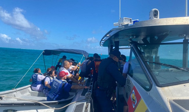 Los implicados fueron llevados hasta la base naval de San Andrés, según el reporte de las autoridades.