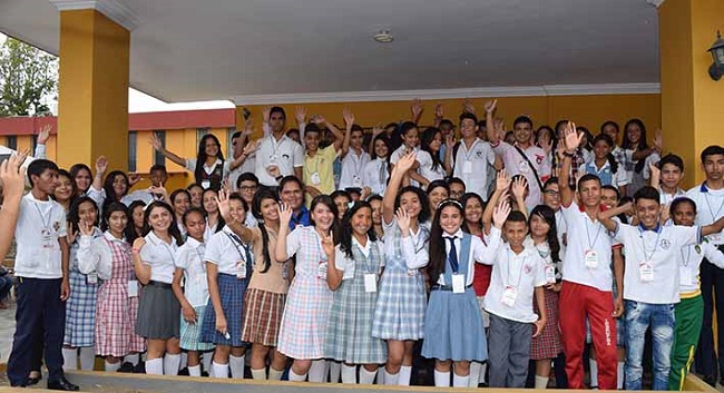 Más de 70 estudiantes de colegios de Santa Marta, Valledupar, Magdalena, y La Guajira participaron en esta versión del Concurso de Ortografía. 