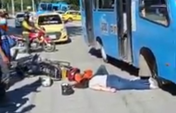 Sandra Patricia Jiménez López, sufrió graves lesiones en el accidente ocurrido cuando se movilizaba como parrillera en una moto cuyo conductor también sufrió heridas.