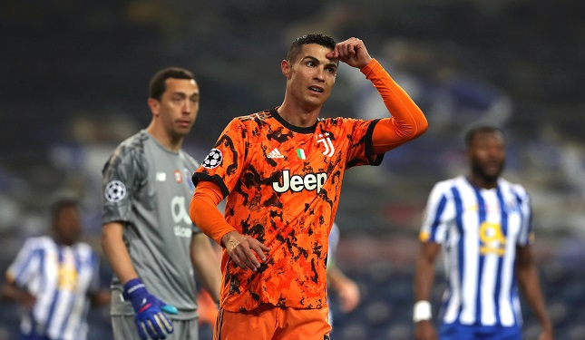 Cristiano Ronaldo no pudo evitar la derrota de la Juventus ante el Porto.