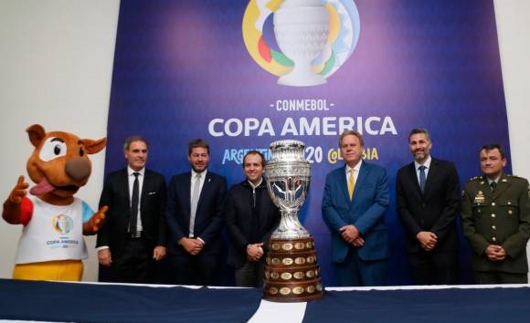 Conmebol le dijo que si a la realización del certamen continental pese a la crisis social en Colombia.