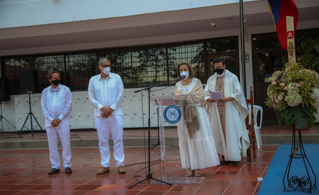La ceremonia fue precedida por Adriana Ortiz Maldonado, rectora de la Institución. 