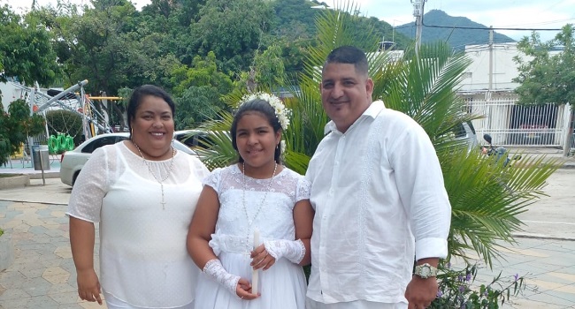 Con sus padres Carlos Emigdio Camargo Pardo y Yoice Elina Hernández Segrera.