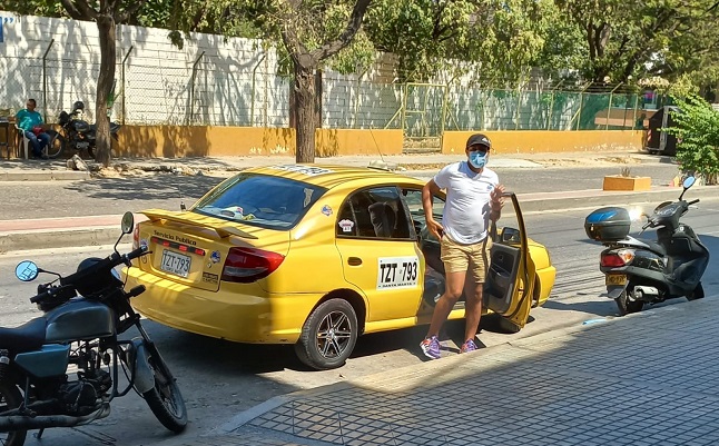 Los ciudadanos están inconformes por altos costos de las tarifas de taxis en Santa Marta.