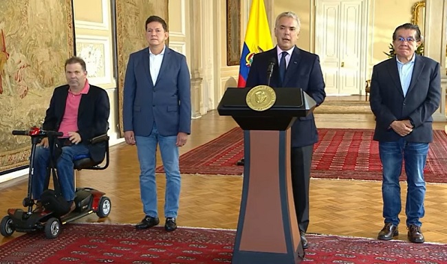 El Presidente Iván Duque señaló que, con la resolución se le da estímulo, alcance, reglamentación y precisión al desarrollo de usos industriales del cannabis medicinal en sus componentes no psicoactivos.