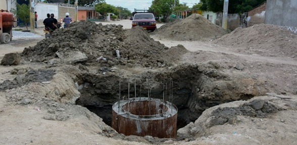 La red de distribución del alcantarillado del barrio Nelson Pérez fue otra de las obras donde se presentaron presuntas pérdidas.