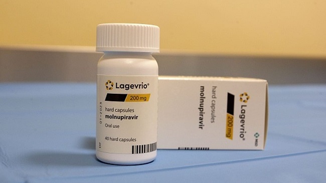 El fármaco, producido por la firma alemana Merck, si se utiliza con los primeros síntomas de infección puede evitar hospitalizaciones.