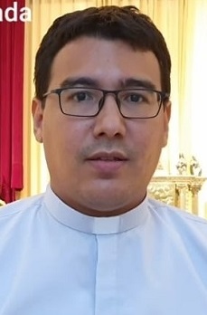 Padre Harold Tejada, párroco de la Parroquia Jesús de la Divina Misericordia.
