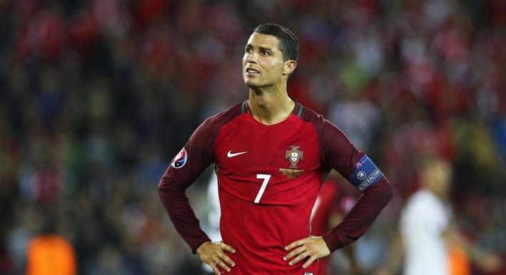 El jugador del Real Madrid tuvo cuatro claras oportunidades, pero el punto de mira algo desviado.