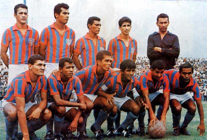 Magdalena campeón Apertura 1968. Parados de izquierda a derecha: Wilson Baratta “Pipico”, Eugenio Samaniego, Alfredo Arango, José Quiñones, Justo Ramón Sayas. Abajo en el mismo orden: Obdulio Torres, Manuel Manjarrés, Aurelio Palacios, Pedro Vásquez, Pablo Huguett y Leandro “Odacyr” López.
