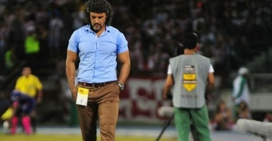 Leonel Álvarez, exentrenador del Libertad de Paraguay.