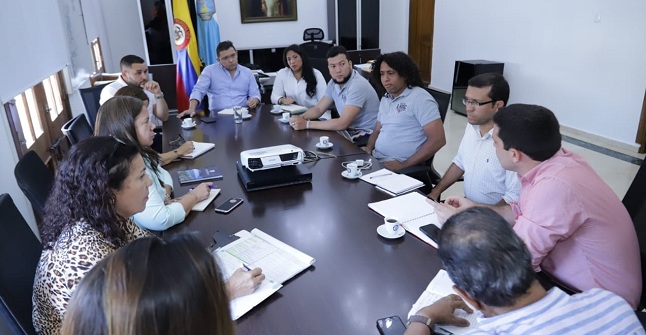 Los barristas de la Hinchada del Ciclón se reunieron con el alcalde Rafael Martínez. 