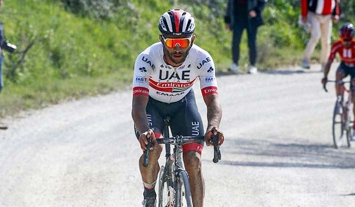 El ciclista colombiano sufrió una caída en la primera etapa de la Vuelta a España.