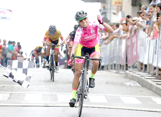 Natalia Muñoz, ganadora de la tercera etapa de la Vuelta a Colombia Femenina