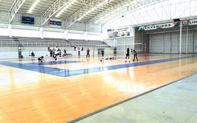 El equipo de voleibol mantiene su entrenamiento, según Edie Cardona.