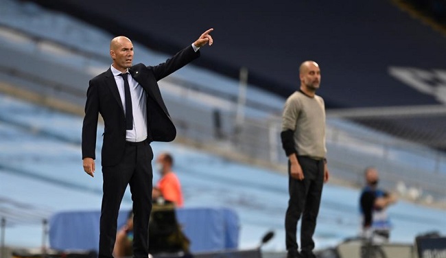 El técnico madridista, Zinedine Zidane, lamentó el mal inicio de su equipo y defendió a Raphael Varane tras dos errores decisivos.