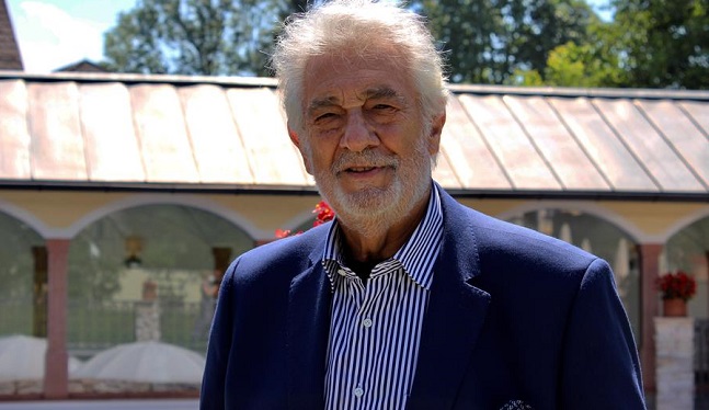 Plácido Domingo, uno de los tenores de la ópera fue señalado en 2019 de acoso sexual y recientemente se recuperó tras haber dado positivo para Covid-19. 