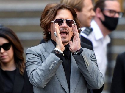 A pesar de enviar una felicitación navideña en redes sociales, en la que deseaba un "mejor año" para todos, lo cierto es que Depp no terminó bien el 2020, pues perdió el juicio contra el diario The Sun, que lo tachó de "maltratador de esposas" al referirse a su matrimonio con Amber Heard.