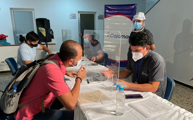 Los beneficiados fueron citados esta semana en la sede administrativa y con todos los protocolos de bioseguridad se les otorgó el documento que certifica el subsidio.