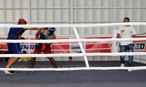 Los boxeadores aprovechan los intercambios para mostrar su talento y ganarse un cupo en la selección.