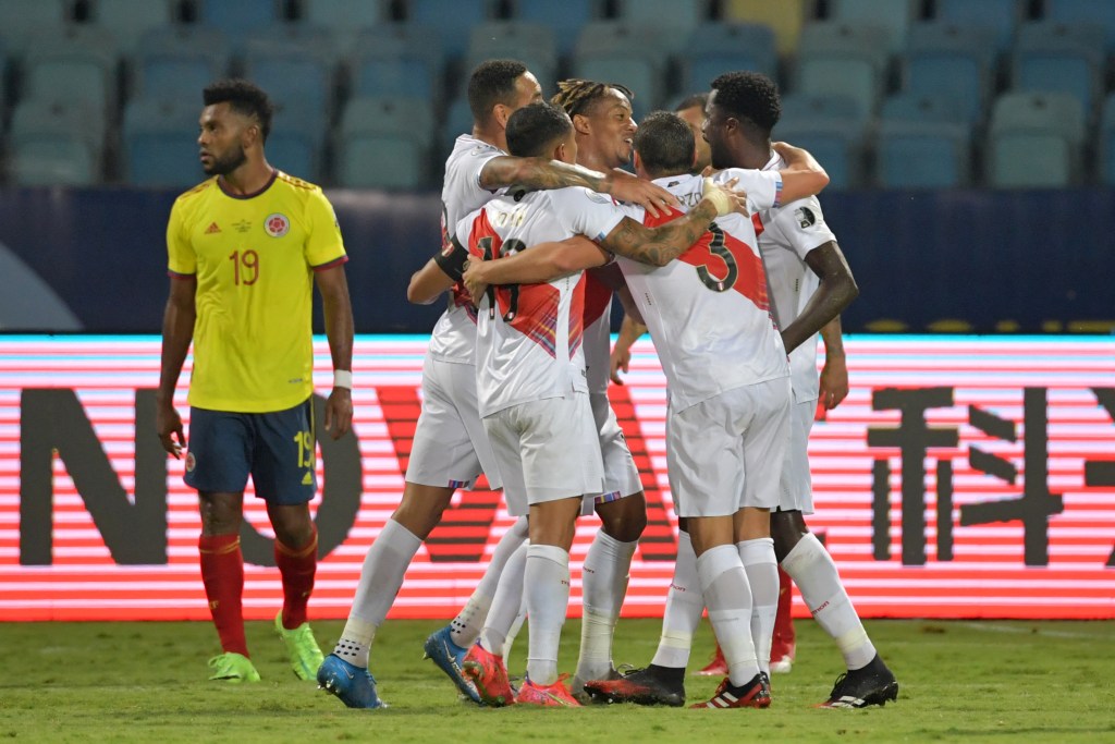 Perú definirá su pasaje a cuartos de final en el partido contra Venezuela en la última fecha.