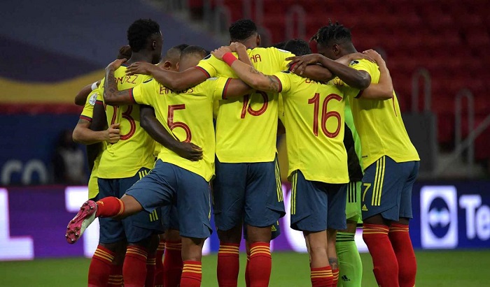 Los jugadores de la selección Colombia esperan conseguir una victoria esta tarde ante Paraguay.