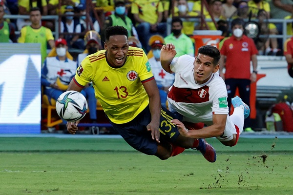 Colombia cayó en Barranquilla 0-1 y acumuló seis partidos sin ganar.