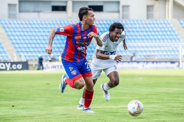 Ricardo Márquez fue uno de los jugadores más incisivos del partido, generando peligro y haciendo presencia en los dos goles del Unión.