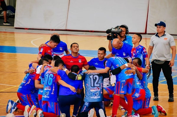 El triunfo les permitió llegar a 12 puntos, consiguiendo clasificar a los octavos de final.