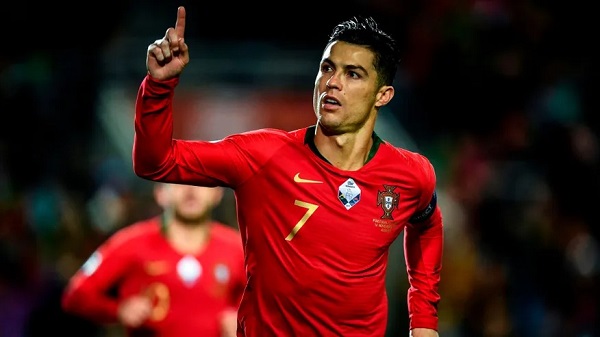 Cristiano Máximo Goleador de Portugal, suplente en el nuevo compromiso de los Cuartos de Final