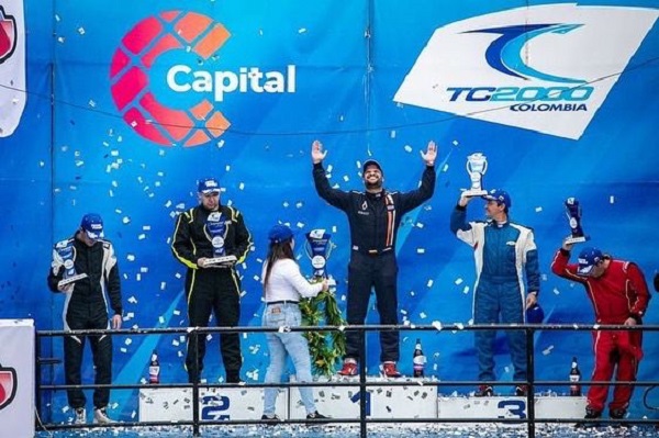 El samario Camilo Bayona se quedó con el título del TC 2000 Clase A.