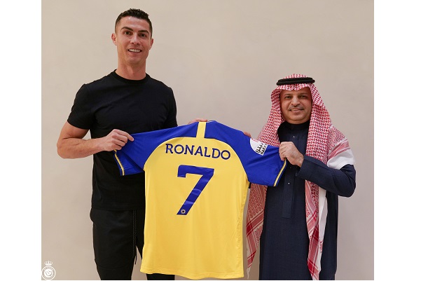 El astro del fútbol mundial será presentado oficialmente hoy por su nuevo club. 