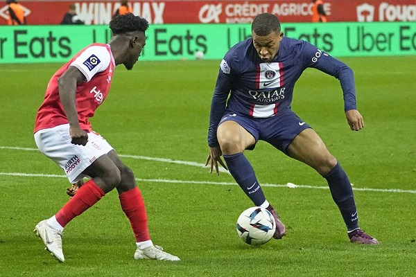 Kylian Mbappé, sigue obteniendo actuaciones importantes en el fútbol europeo. 