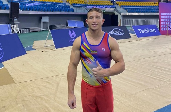 Dilan Jiménez gimnasta antioqueño que anhela llegar a su máximo nivel para los próximos juegos olímpicos 2024.