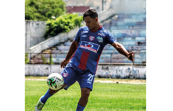 Luis ‘la puya suletuleta jugó en el Unión Magdalena en donde quedó como máximo anotador del torneo en el 2002. 