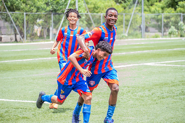  La escuadra que ya clasificó a la siguiente ronda como primera de grupo e invicto. 