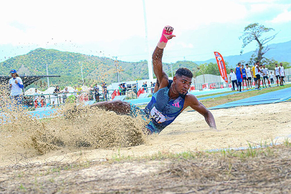 El cienaguero Arnovis Dalmero perdió su oportunidad de participar en el Mundial de Atletismo por unos Spikes.