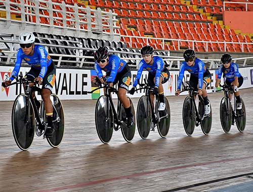 La nómina convocada para el certamen que organiza la Unión Ciclista Internacional está formada por 12 pisteros en la rama masculina y 9 en la femenina.