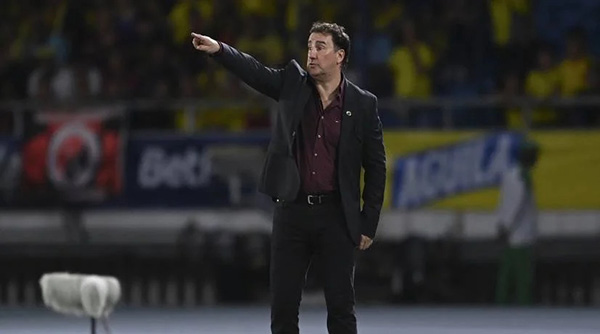 Néstor Lorenzo tiene la tarea de seguir modificando su esquema de juego para lograr la calificación anhelada al campeonato del mundo.