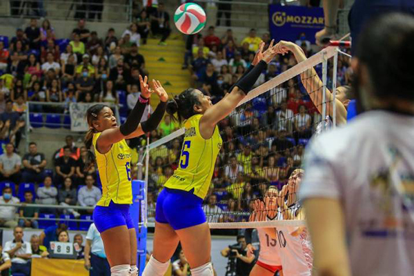 El equipo muestra determinación y espíritu competitivo en medio de una competencia feroz.