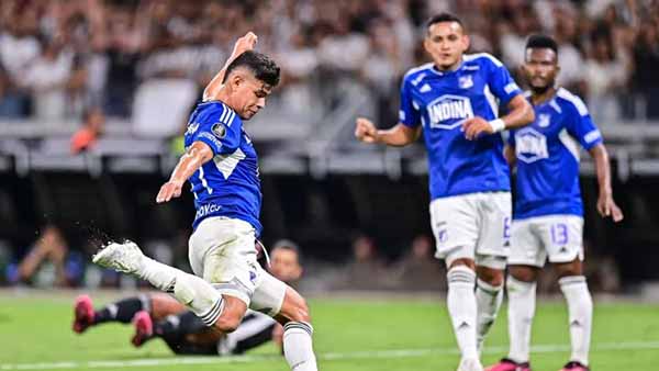 La anticipación crece entre los seguidores albiazules, esperanzados en tener una plantilla que podría cambiar el rumbo del equipo en la próxima temporada.