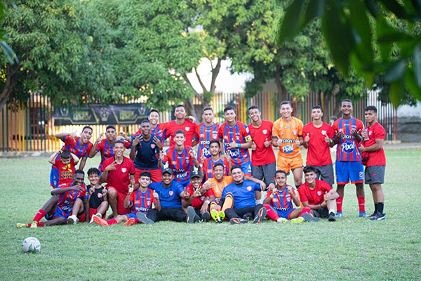 Unión Promesas, campeón de la Copa Navidad, con una gran actuación ante escuadras nacionales e internacionales. 